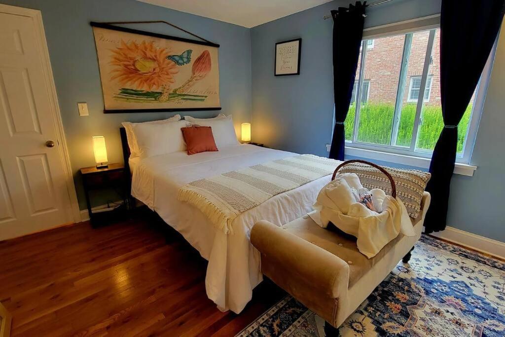 Unique & Peaceful Boston Home Exterior photo