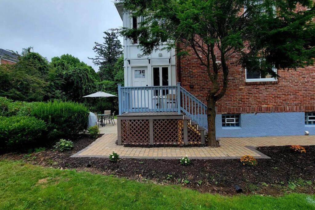 Unique & Peaceful Boston Home Exterior photo